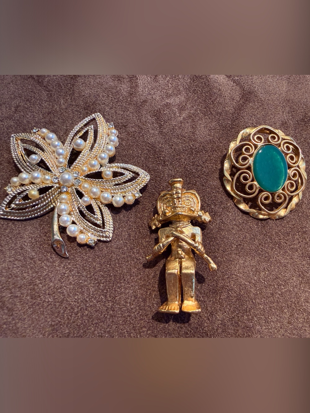 Gold-Tone Brooches - Classic Women Jewelry
